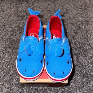 *New* Vans Asher V Shark Slip-on Toddler Size 6 Baby Shark Shoes Blue